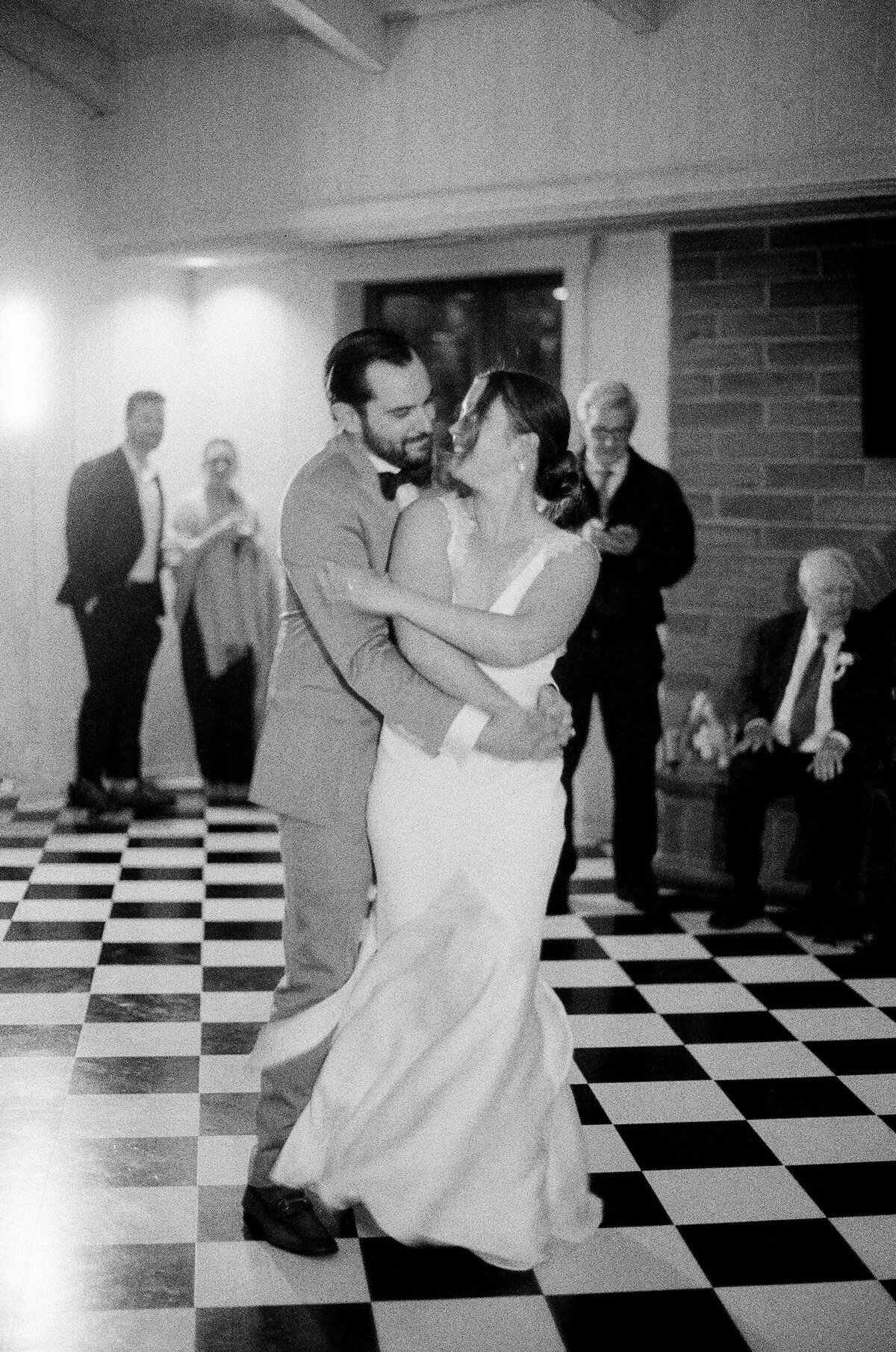 carmel-by-the-sea-wedding-film-photographer11