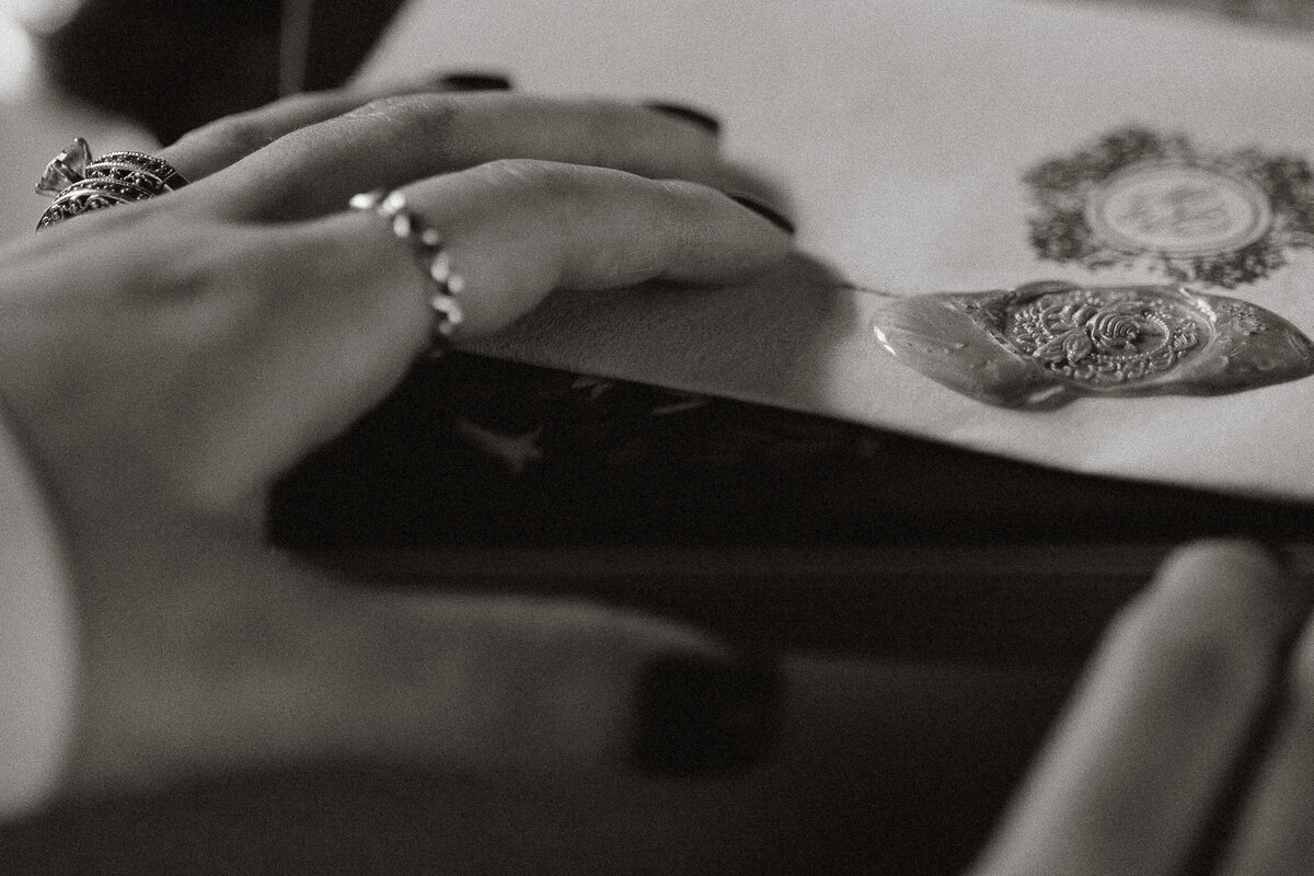 WEBSITE-ottawa-toronto-pec-kingston-ontario-quebec-lifestyle-couples-elopement-wedding-photographer-1312