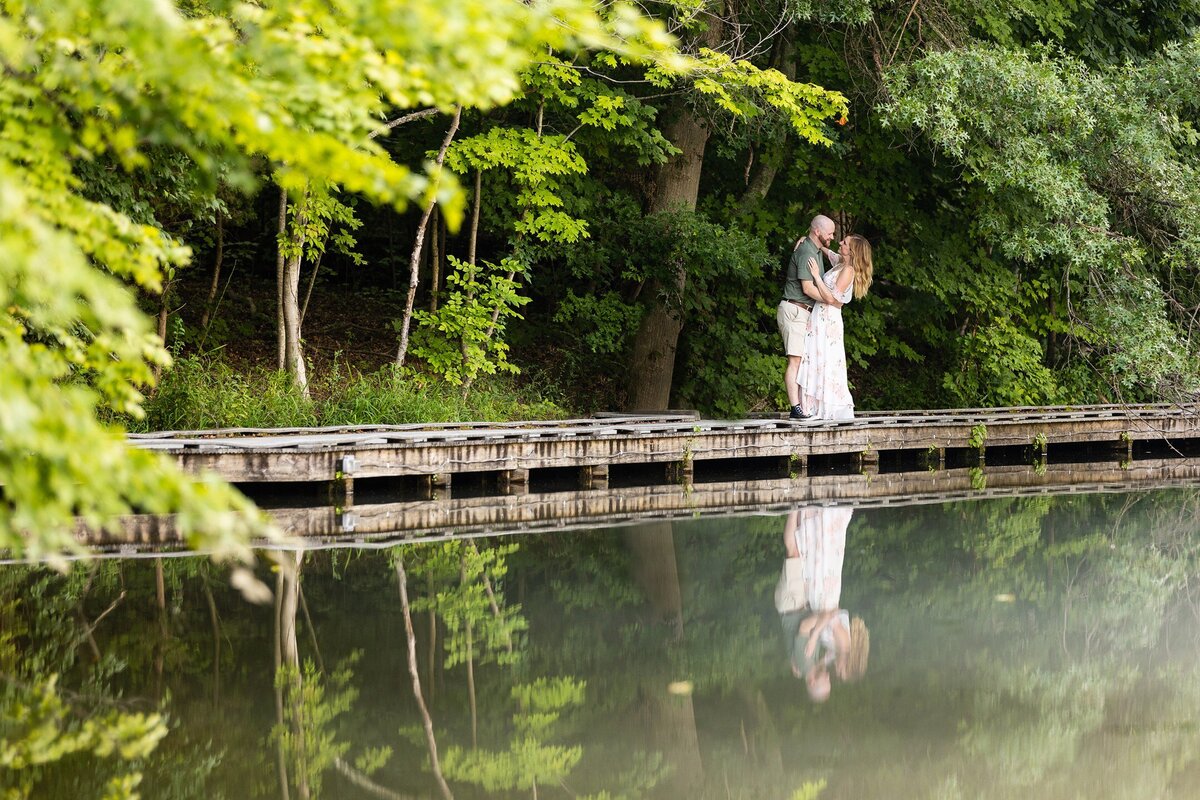 cincinnati-nature-center-ohio-engagement-photo_0328