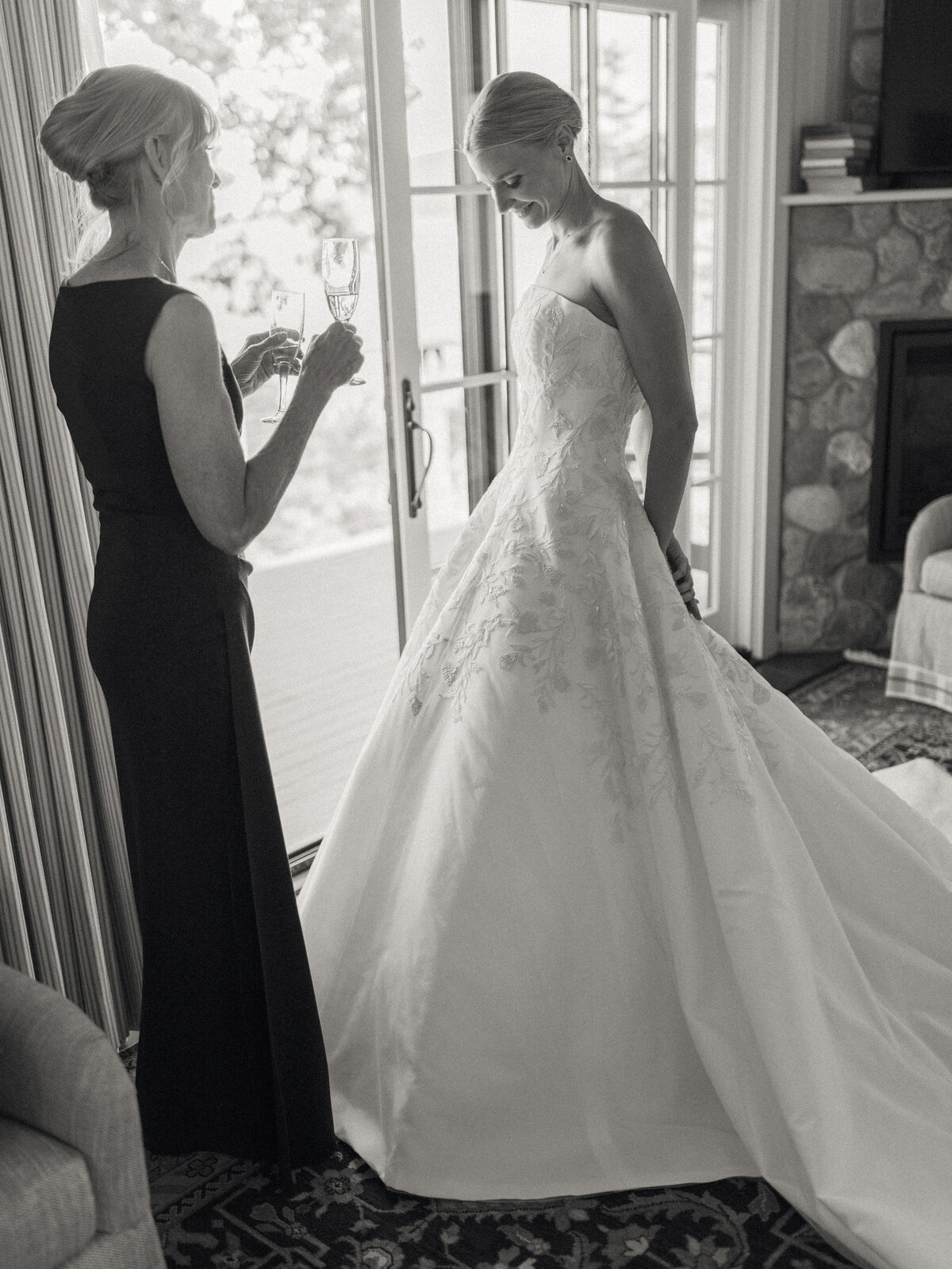 BarHarborWedding_JackieFox_AnnaJohn_GettingReady_-75