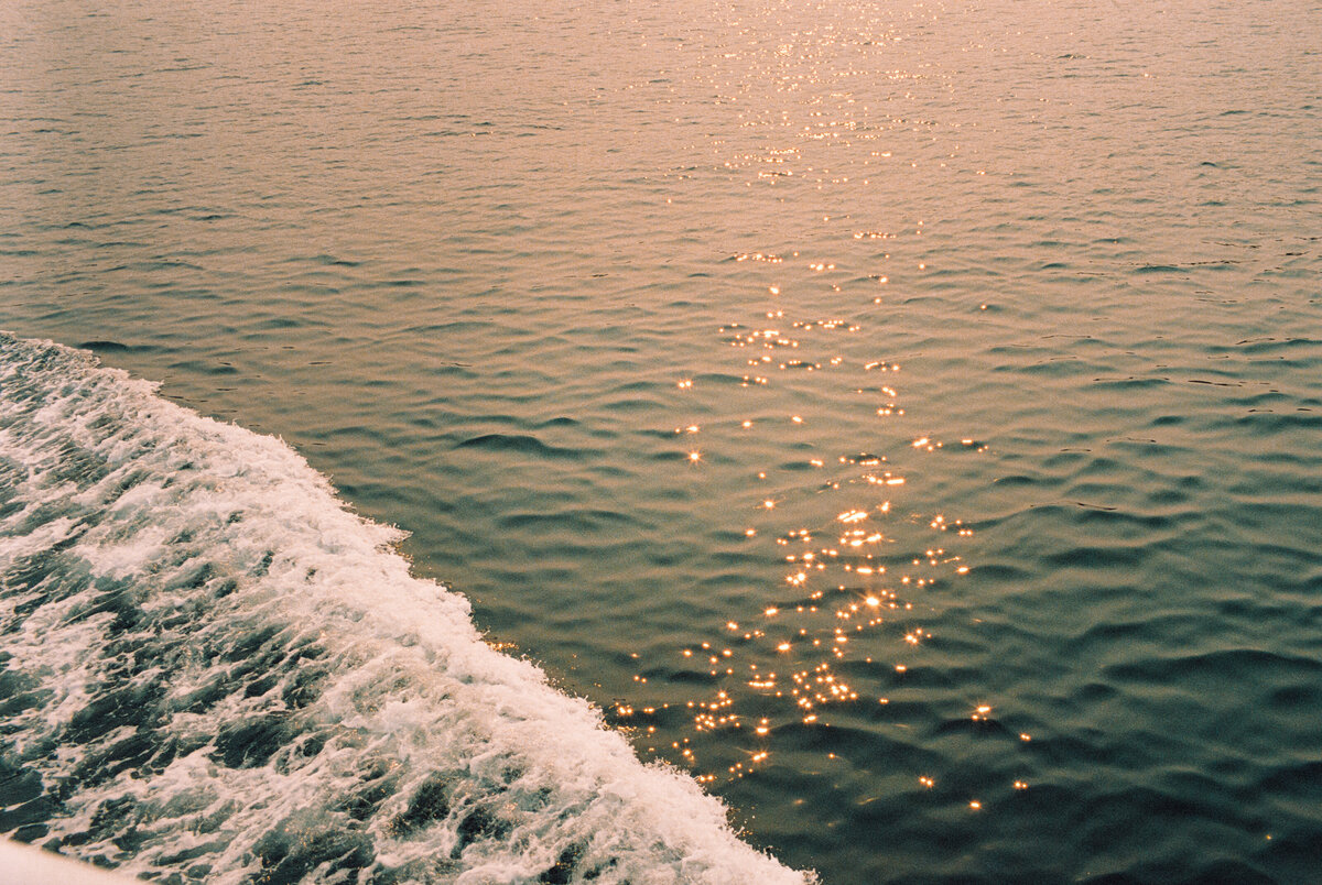 ocean waves crashing in Washington