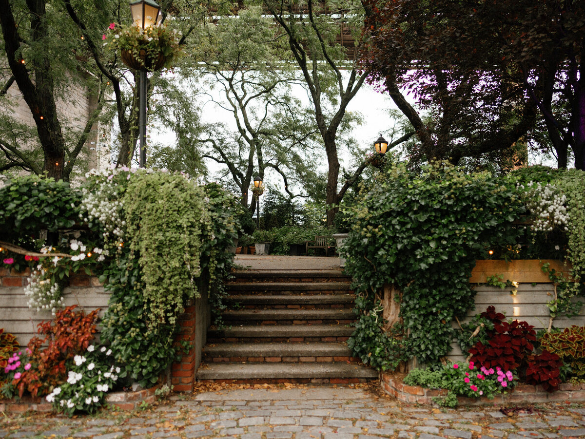 Brooklyn_Wedding_River_Cafe_Lev_Kuperman_044