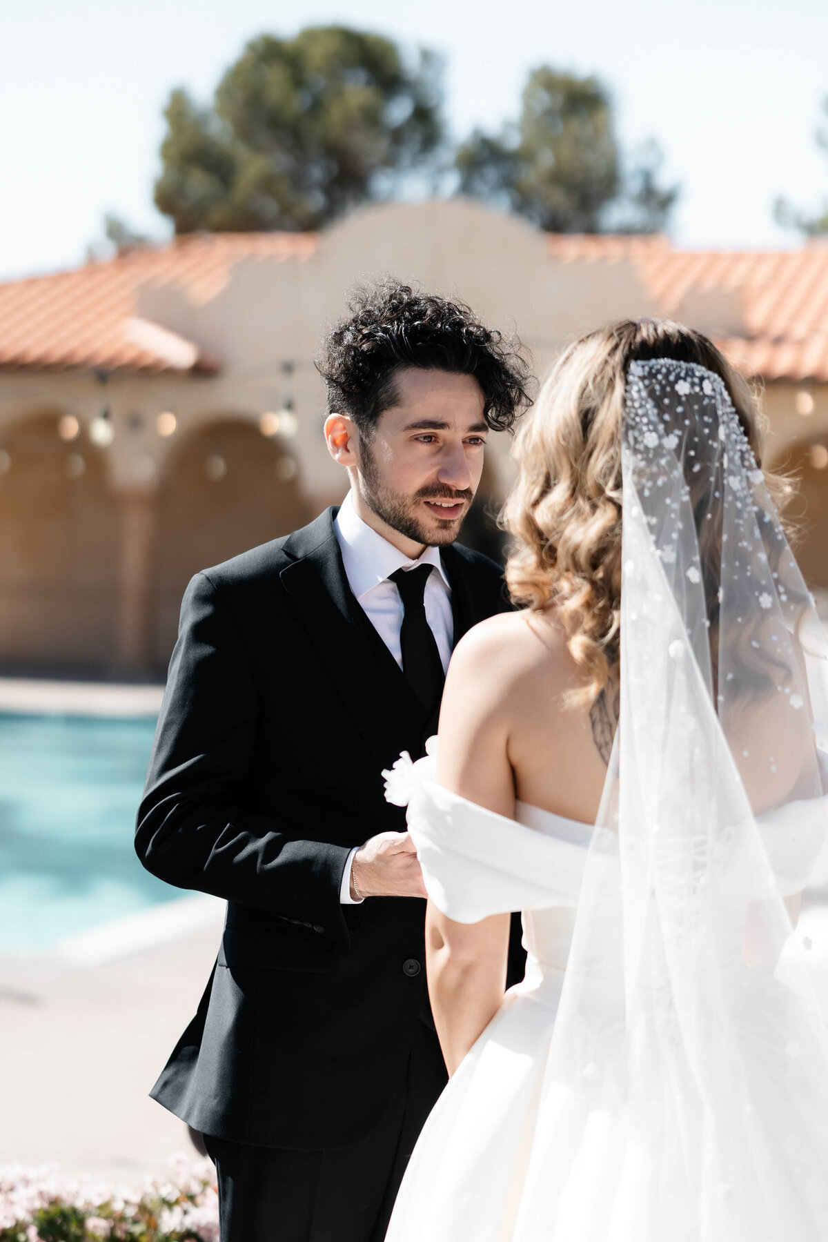 39_riskyexposure_marley-simon_las-vegas-elopement-photography