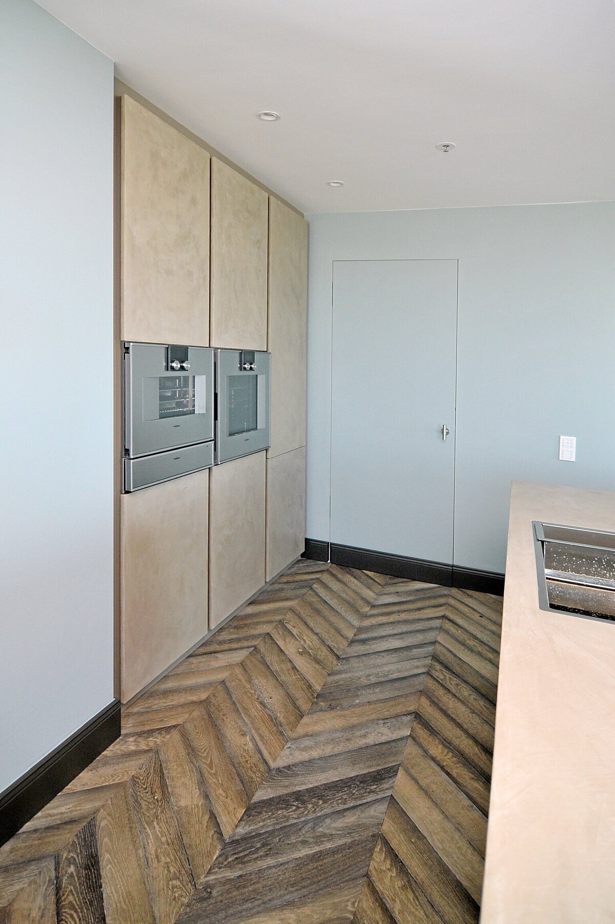 Kueche-Adam-Innenausbau-blau-beige010