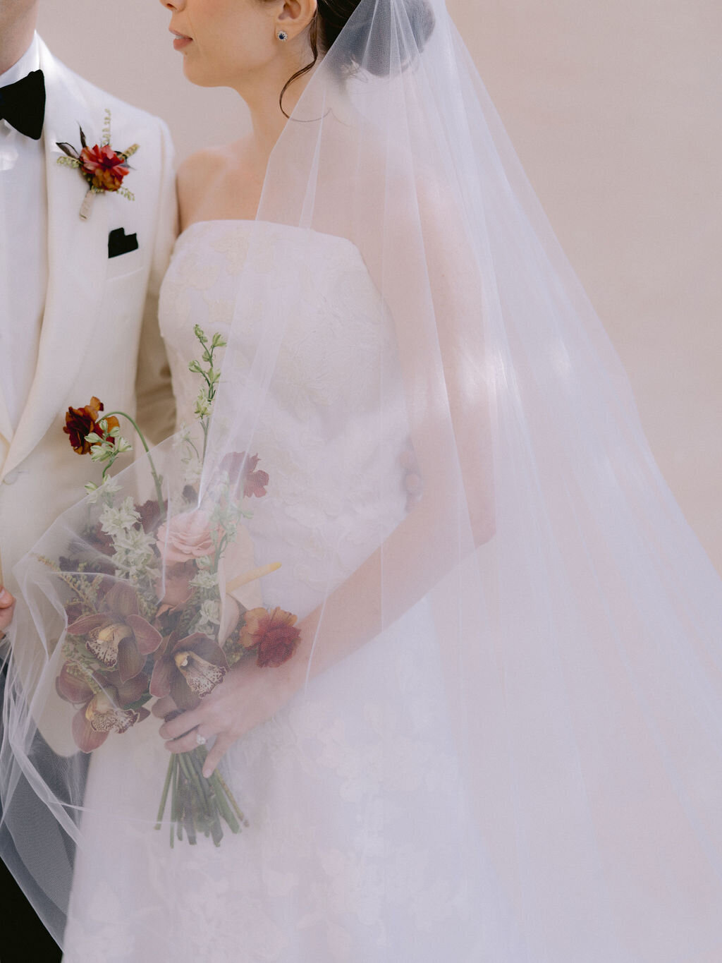 NikkiSanterre_EastCoastLuxuryWeddingPhotographer_CaitieHanrahan_KeswickHallWedding_Jac&Zach-162