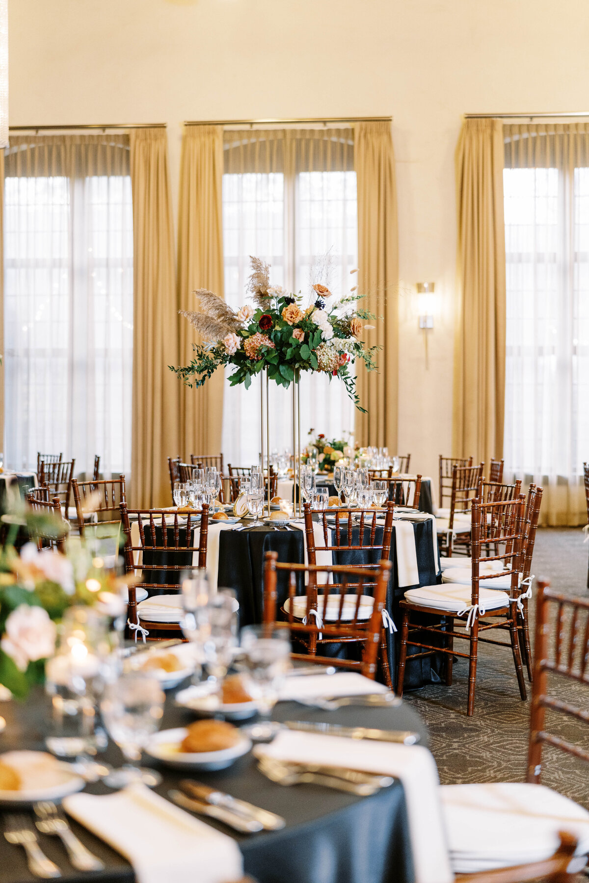 Phoenixville-Foundry-Romantic-Fall-Wedding-Photographer-Reception-Decor-Photos_134