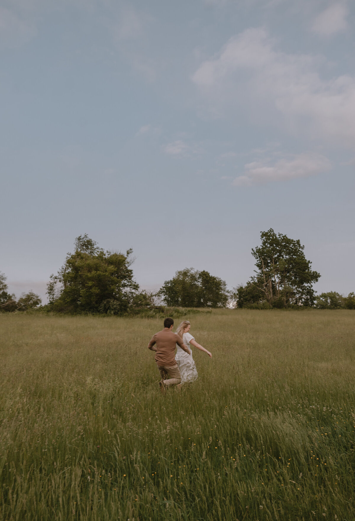 Adventure photographer- mountain elopement- field elopement- elopements in field- adventure engagement