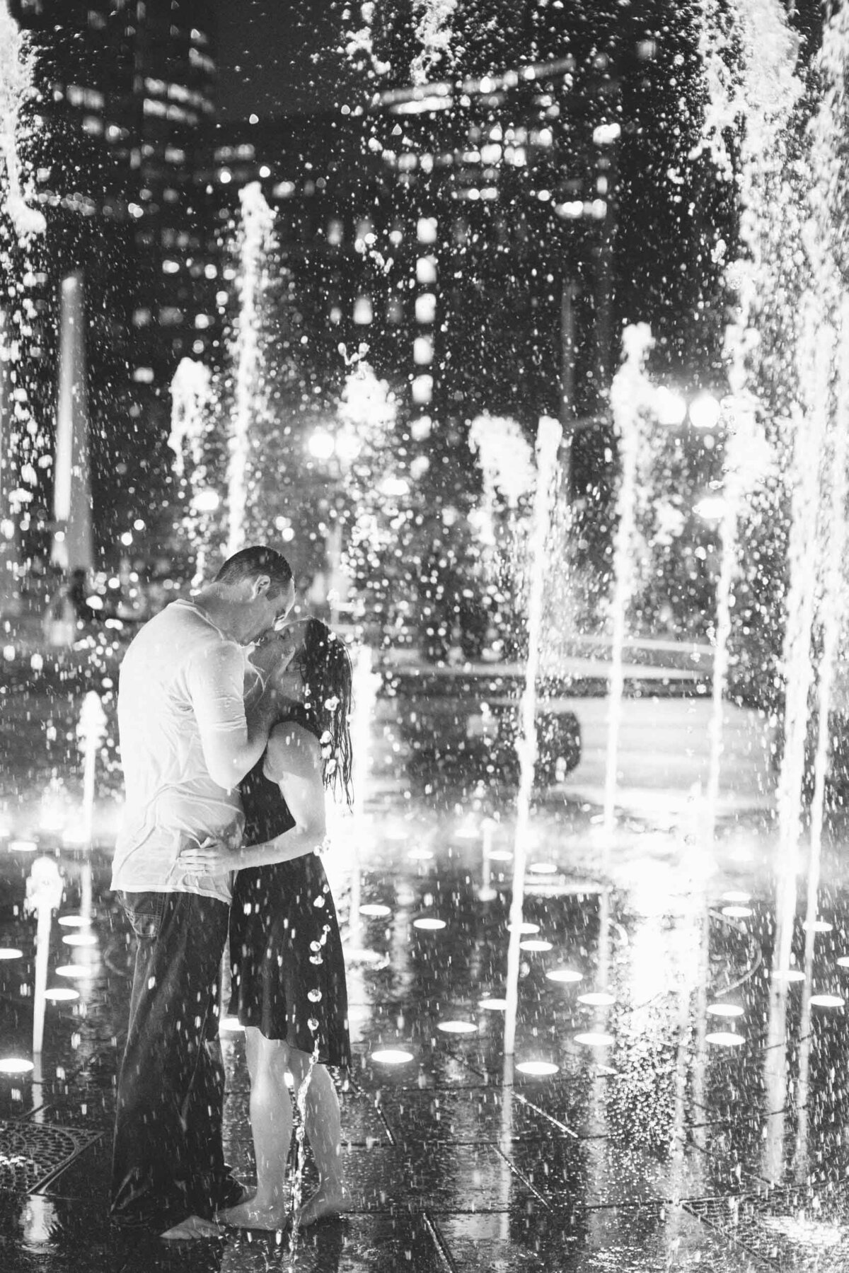 candid-boston-engagement-photographer-zev-fisher026
