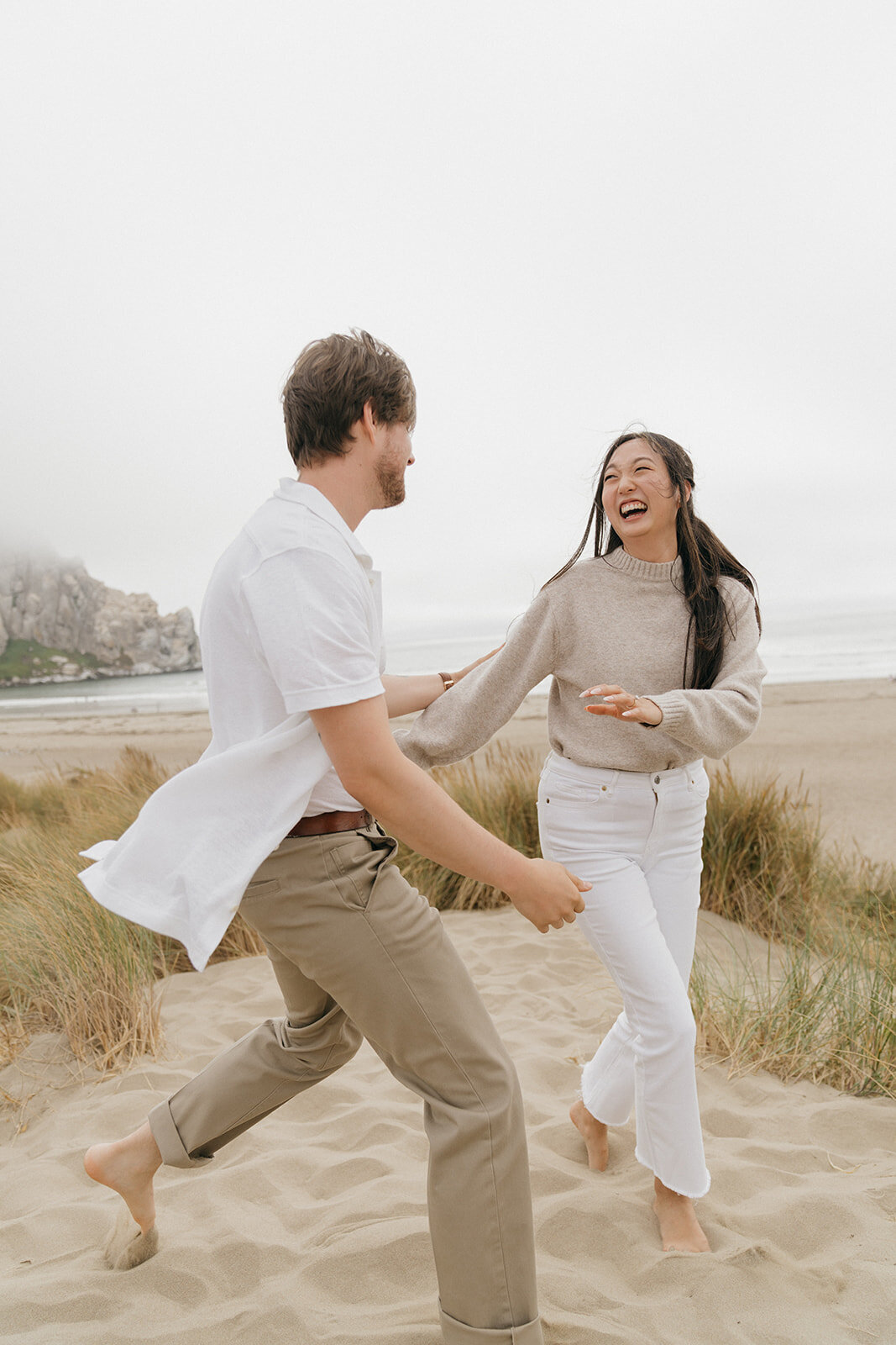 Adventurous-Engagement-Photos-in-Morro-Bay-by-Samantha-Anne16