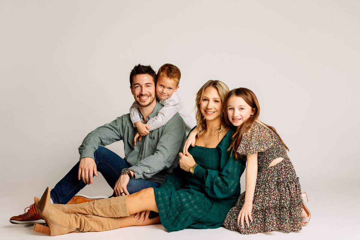 Fayetteville AR family photographer, family portraits near me Fayetteville AR, children's photographer Fayetteville AR, best Fayetteville AR photographer