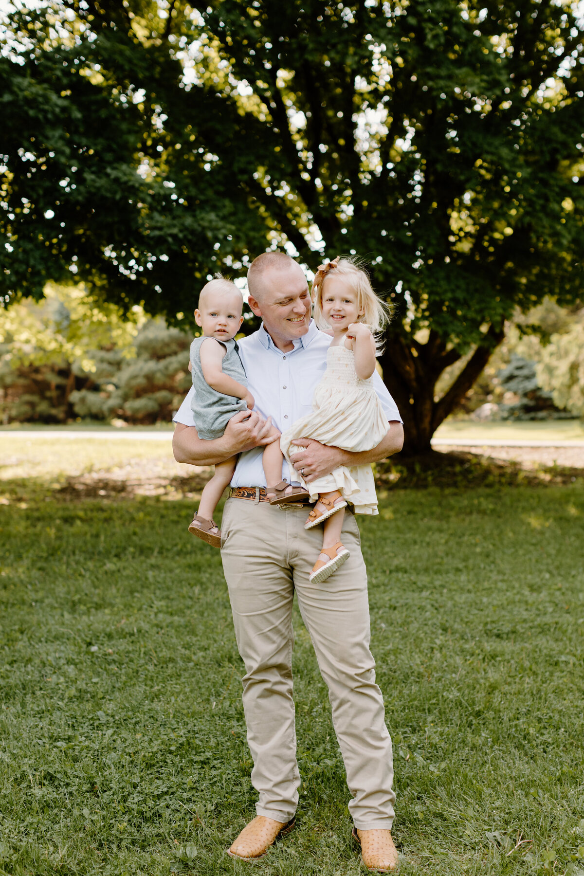 christina_ney_photography_wedding_engagement_lifestyle_photographer_dubuque_iowa_wedding_planning_assistance_adventurous_bold_laidback Family Photography14