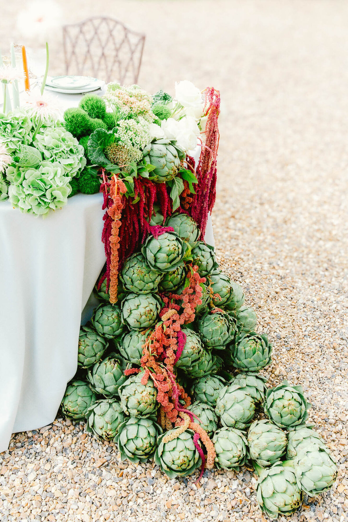 Wedding_Château _Champlâtreux_florist_trend _2025_vegetables_flowers_Capucineatelierfloral298