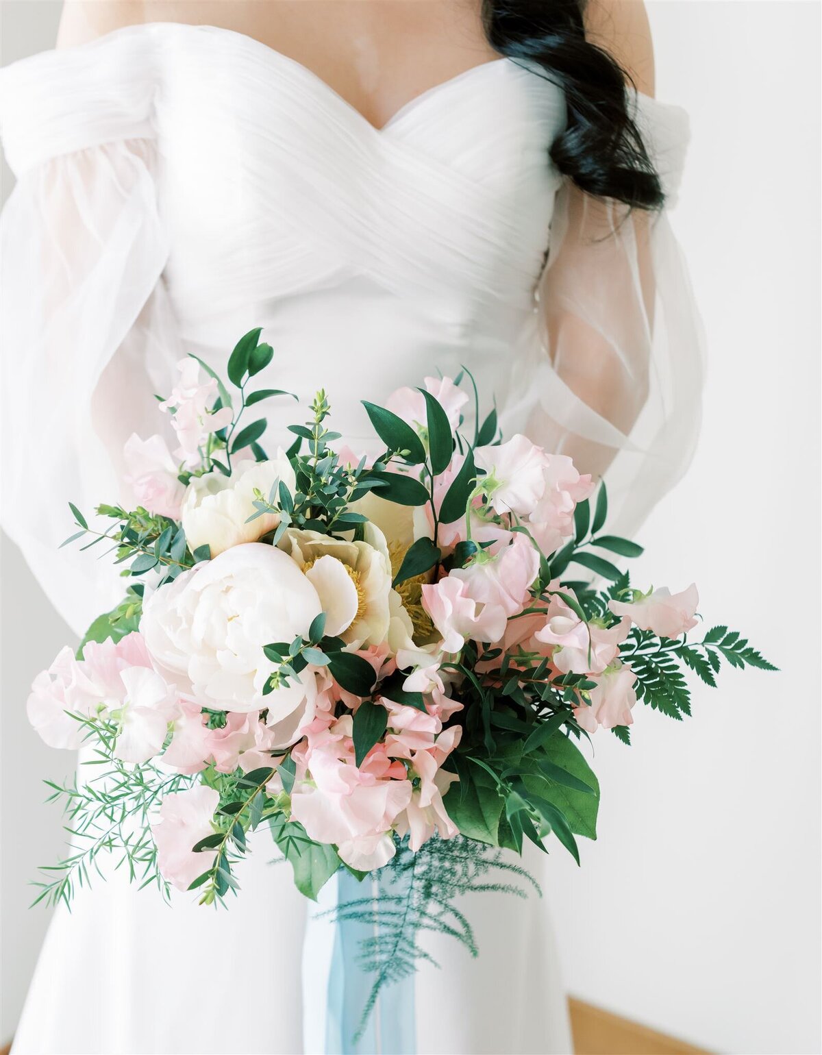 Wedding Photographer Anna Lundgren helloalora fine art wedding portrait with wedding bouquet at Solliden Skansen in Stockholm Sweden