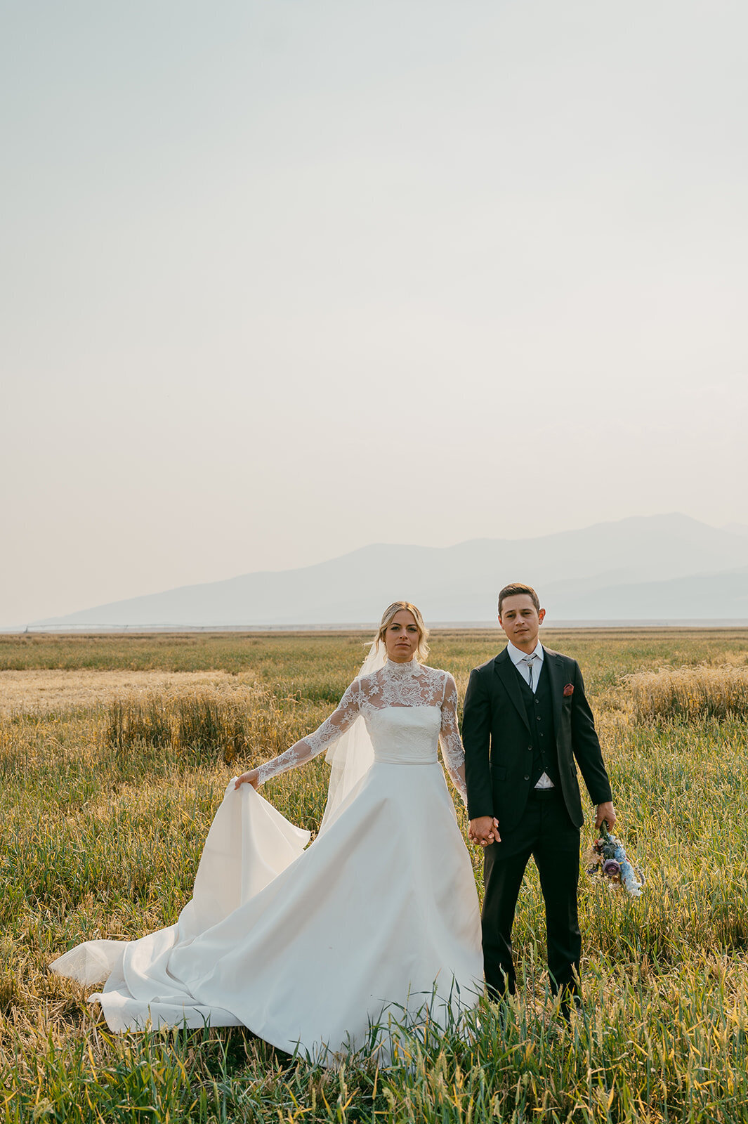 presley-gray-photo-Deerlodge-rustic-western-Montana-wedding-4178