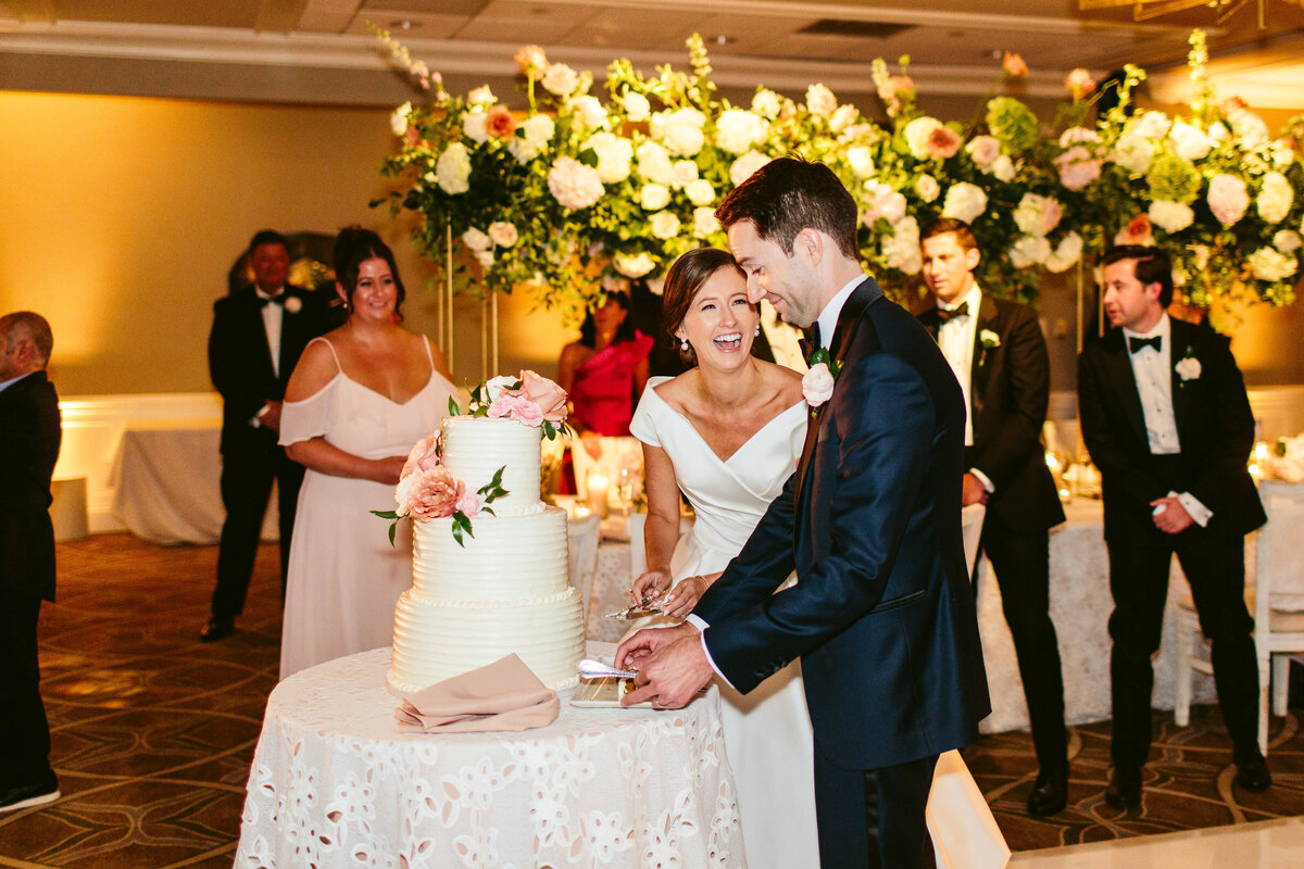 NicodemCreative-Kitty+SpencerWedding-ButterfieldCountryClub-783