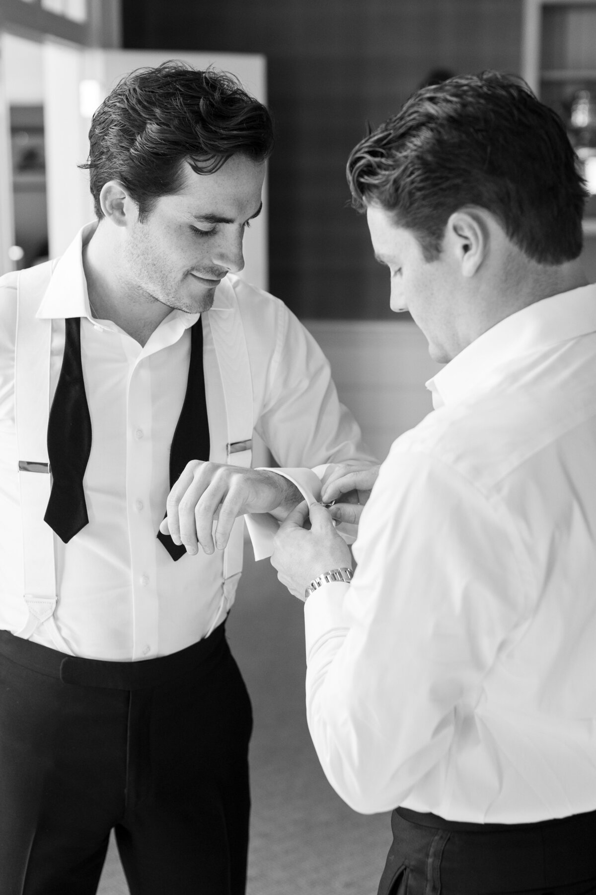 shoreacres-lake-bluff-tent-wedding-by-olivialeigh-10