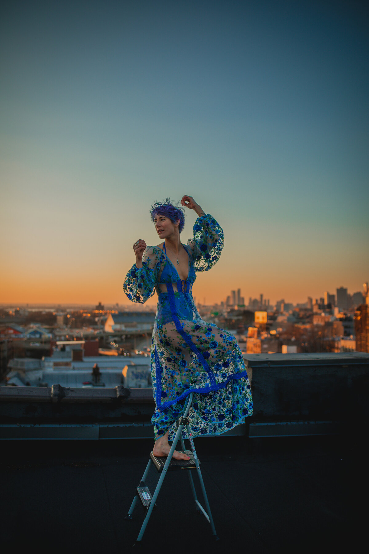 amber-on-the-roof-7937