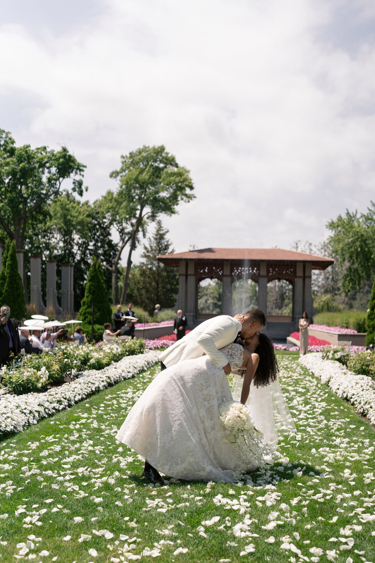 Aspen-Avenue-Chicago-Wedding-Photographer-samantha-li-bridal-Eve-of-Milady-Armour-House-Editorial-83