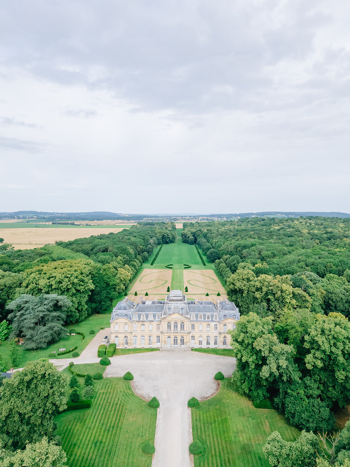 MorganeBallPhotography-Wedding-ZoeEdward-03-ChateauChamplatreux-34-0305