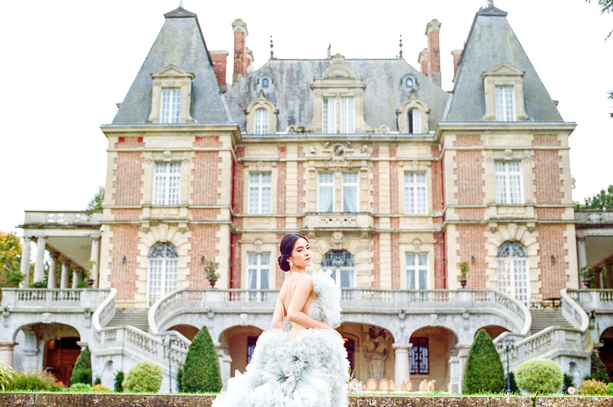 EBridal session at Château Bouffémont photographed by Lake Como Wedding photographer