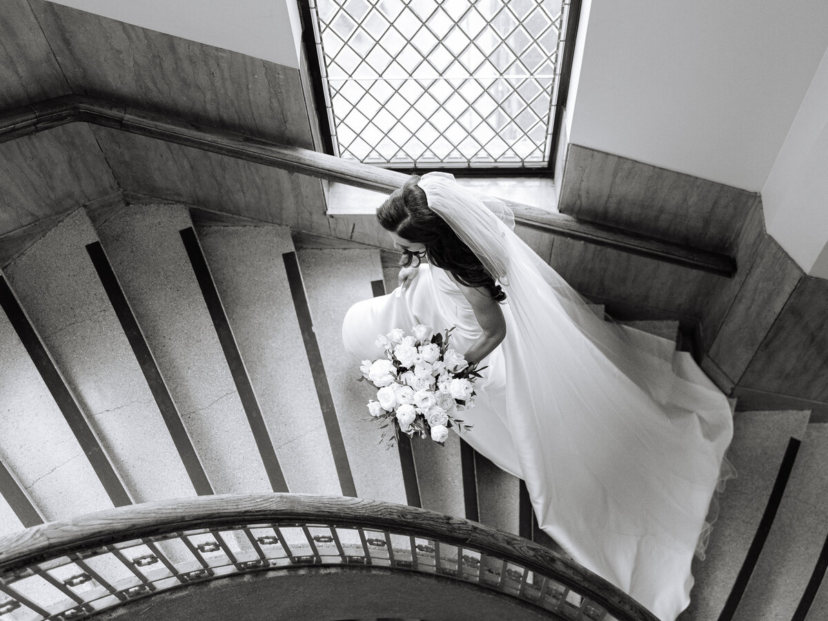 wedding ceremony at st james chapel chicago-1