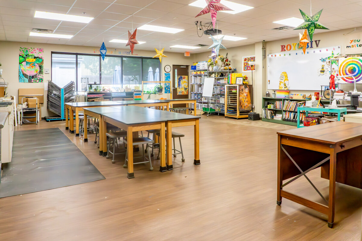 Veritas School Web Size-05