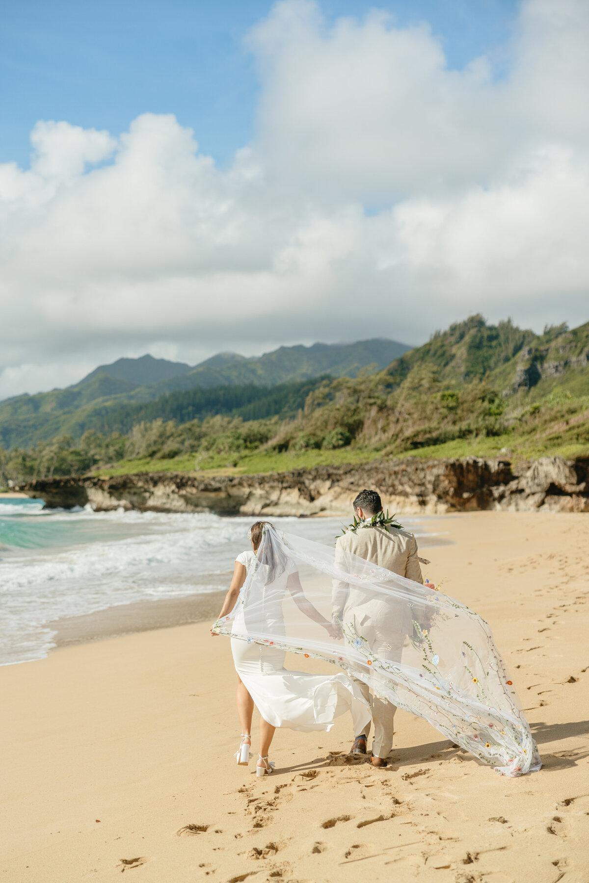 Honolulu Hawaii Destination Wedding 