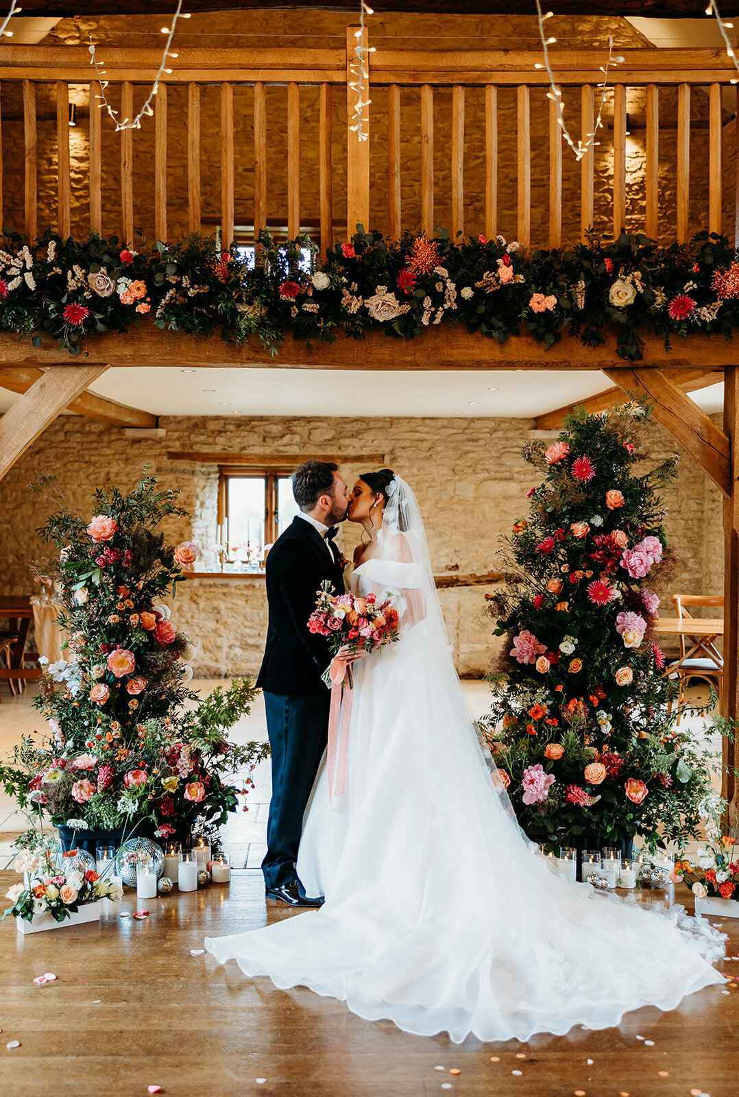 kingscote-barn-wedding-preview36