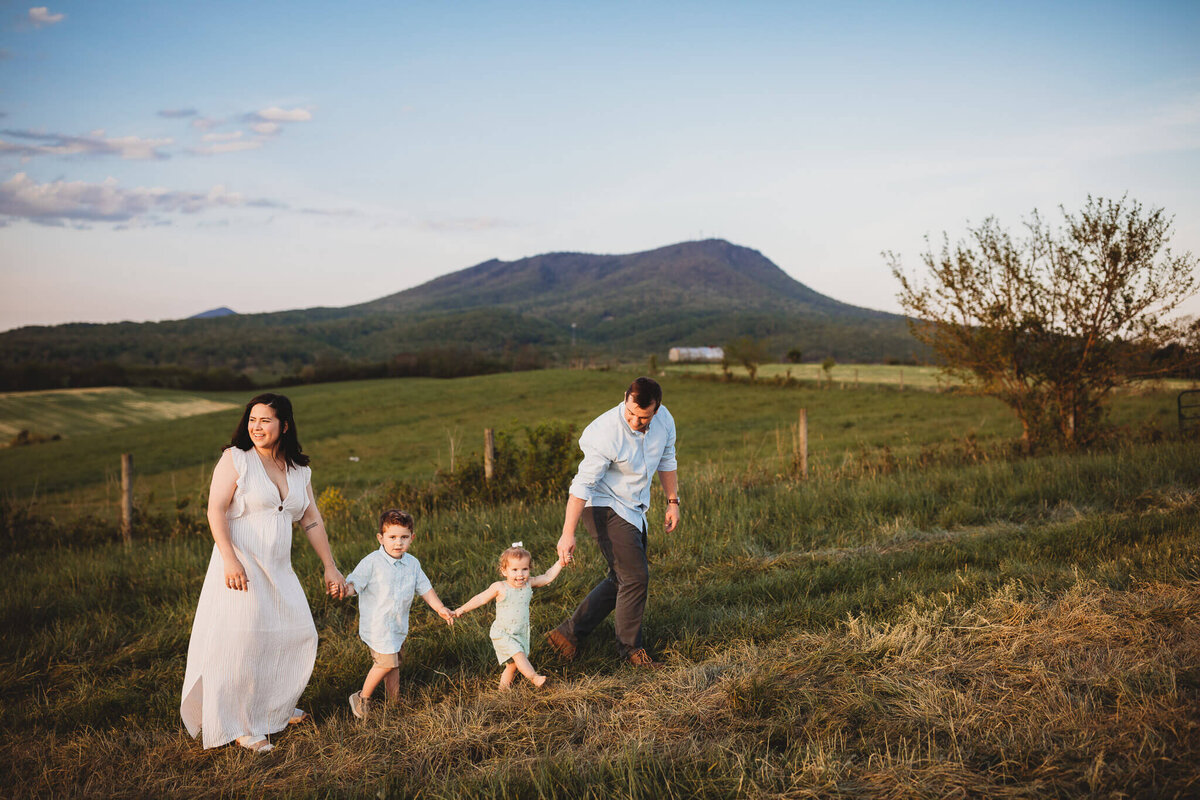 Harrisonburg-Family-Photographer-2-22