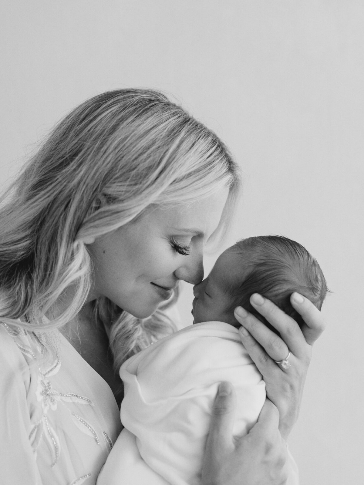 northern virginia newborn photography studio mom baby photo idea