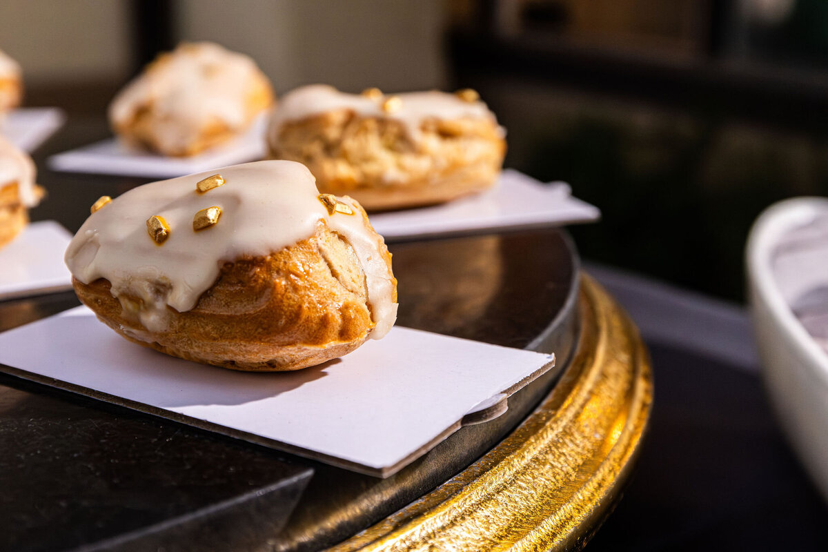 dessert-bar-pumpkin-eclairs
