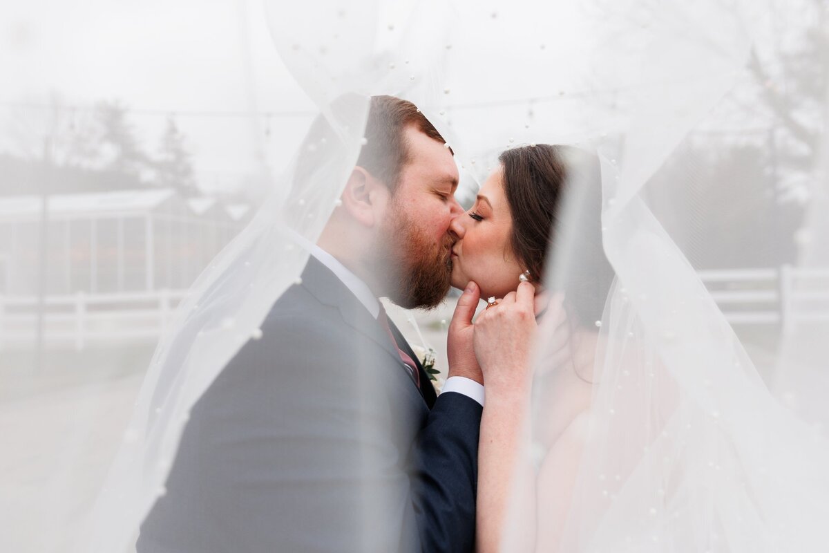 52-ivy-house-grand-rapids-wedding-photographer