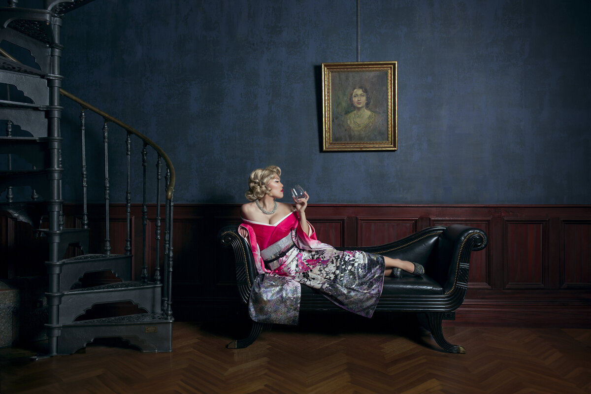 kirakiraartistry_fullsize-New_Marilyn_Settee