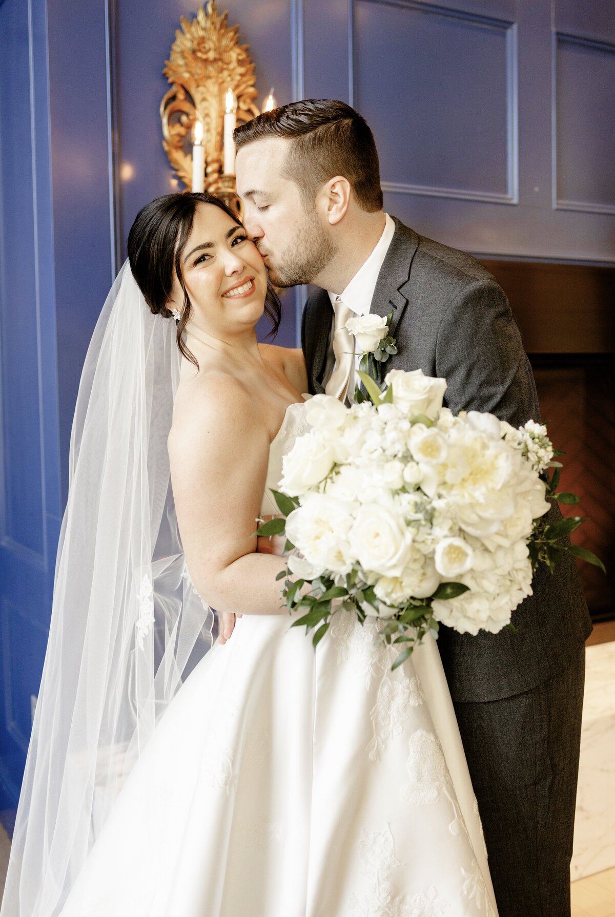 Hotel VIn Grapevine Texas Wedding