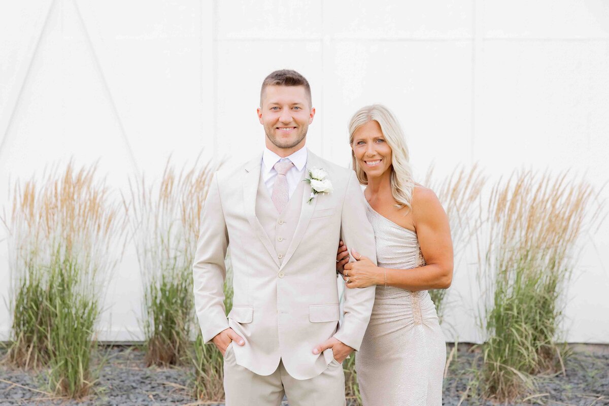 Emerald Hill Events | Promise City, Iowa Wedding Photos-31