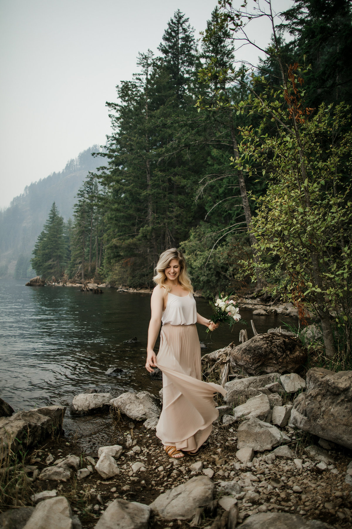 Lake-Cushman-Olympic-National-Park-Elopement-17