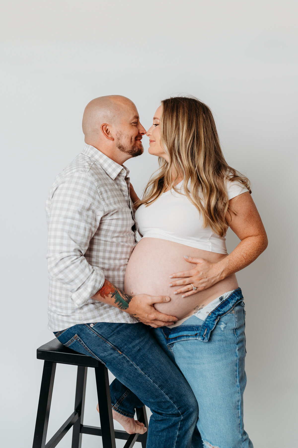 Dad with pregnant Mom