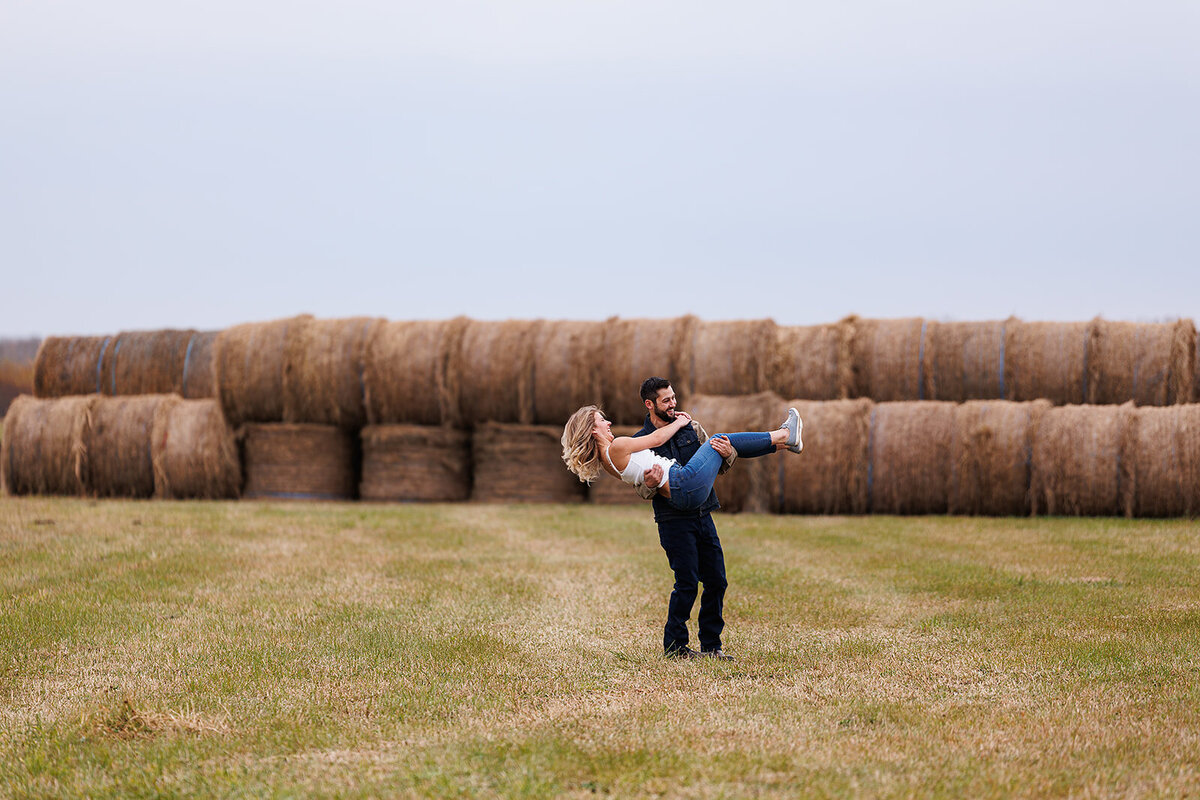 B2 Engagement - Momma Penguin Photography-82