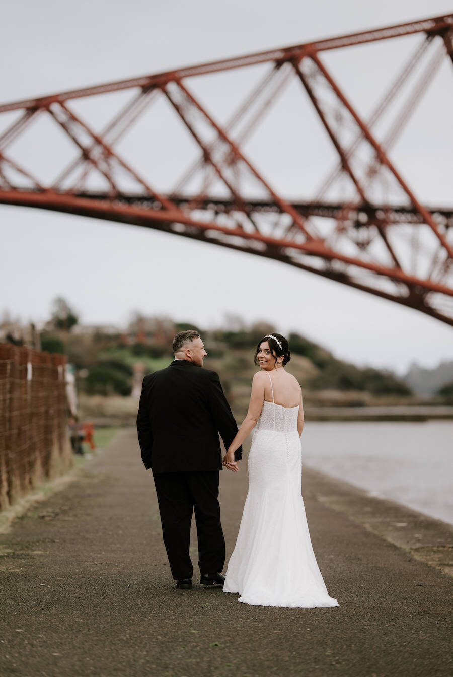 Nicola-Campbell-Timeless-Wedding-Photographer-Scotland-Doubletree-by-Hilton-North-Queensferry-Mr&MrsDavidson-49