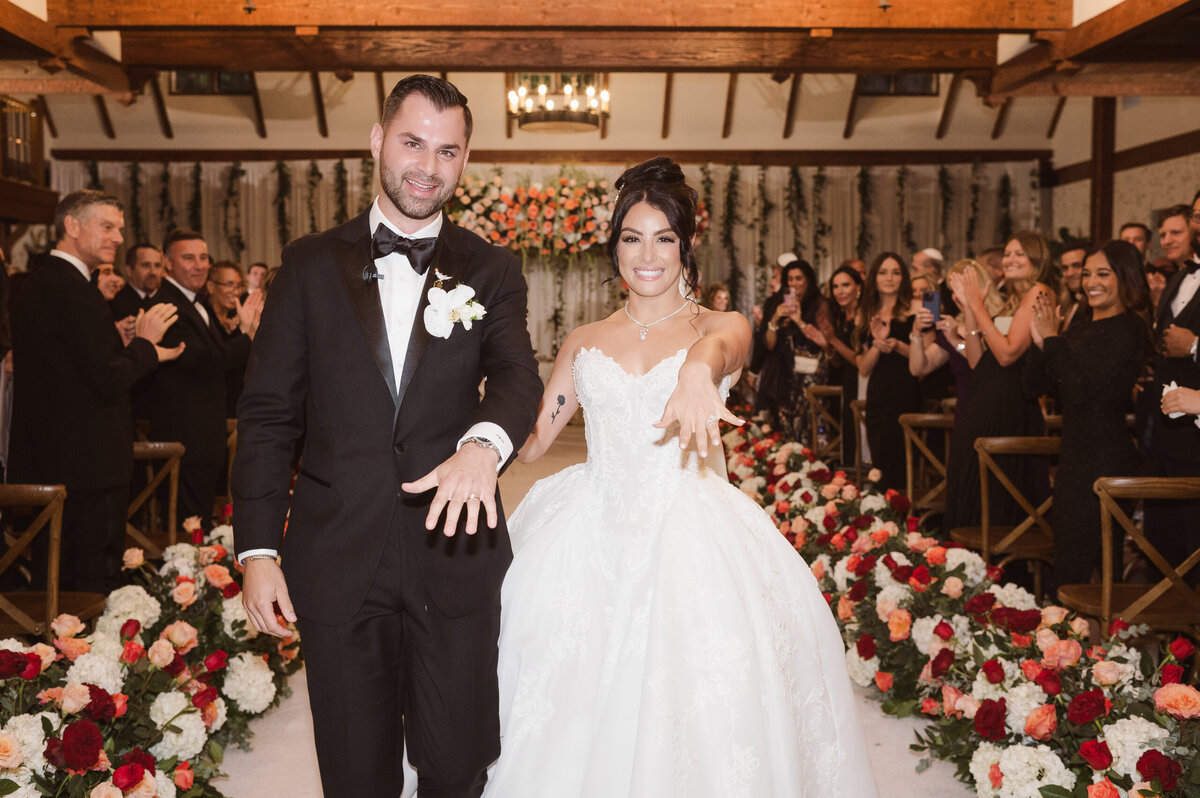 wedding ceremony at the pleasantdale chateay nj