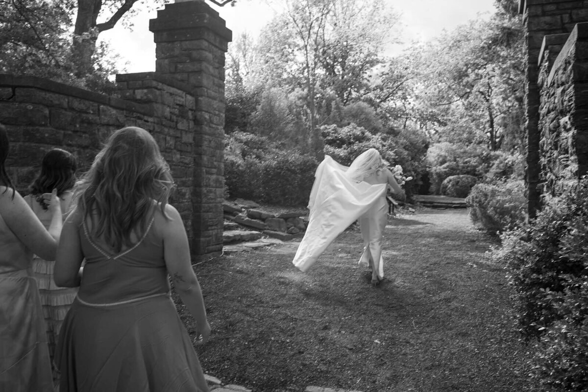 10-pink-garden-wedding-cheekwood-modern-vintage-events