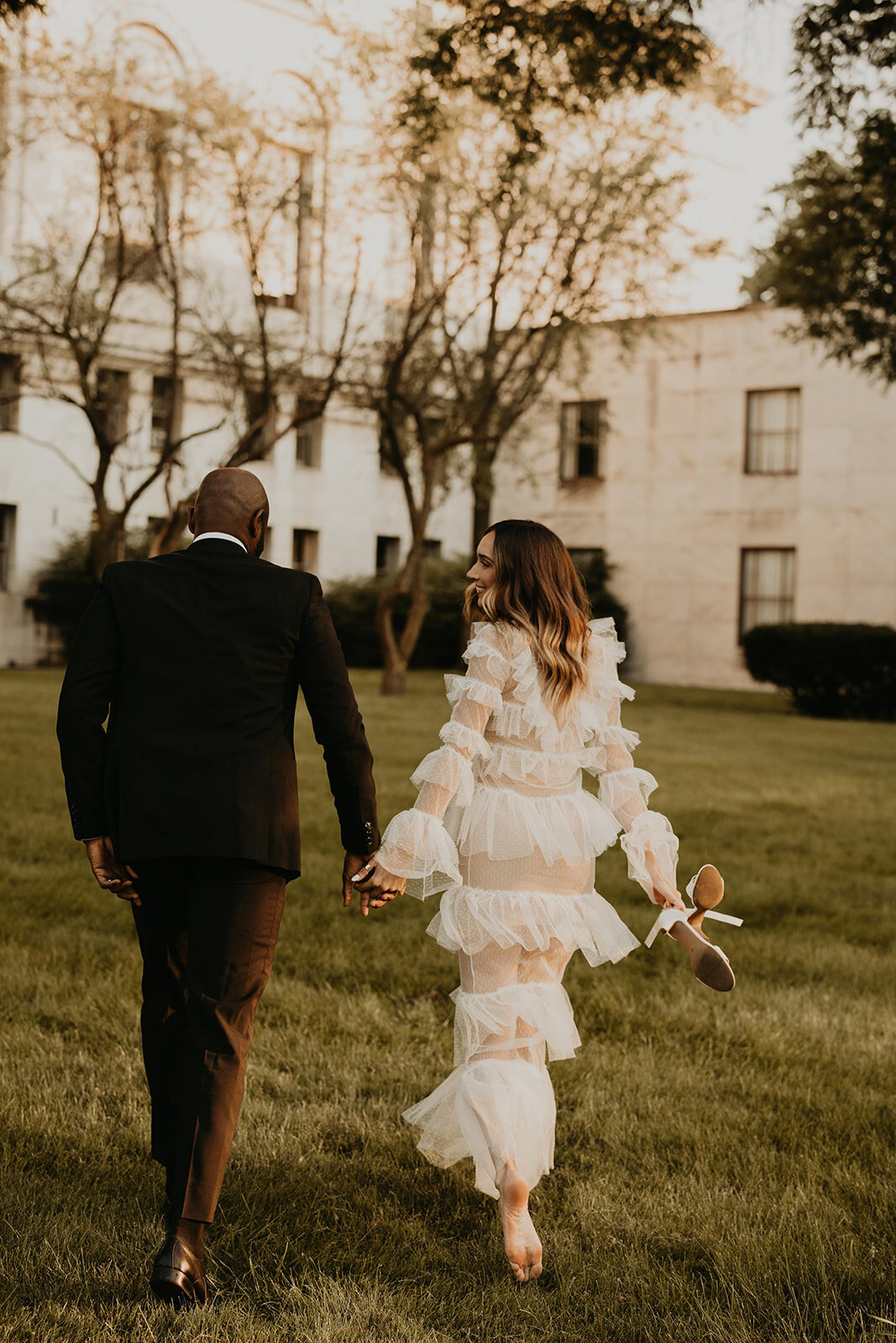 Detroit-city-elopement-DIA-library-downtown-wedding-41