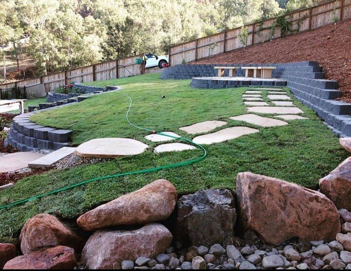 Retaining wall 5