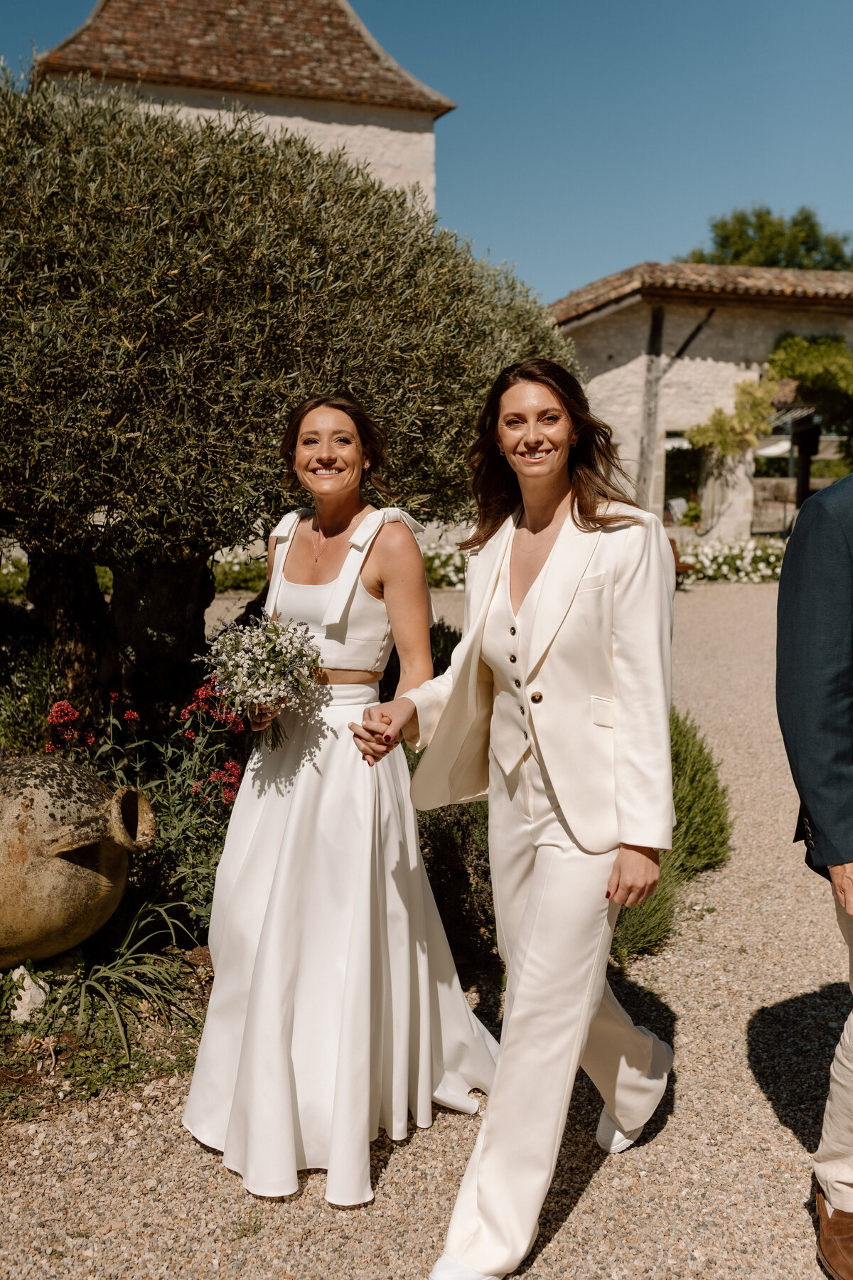 Kate&Kate_chateaudestpaul_francewedding_lauradeanphotography_dorsetweddingphotographer-20