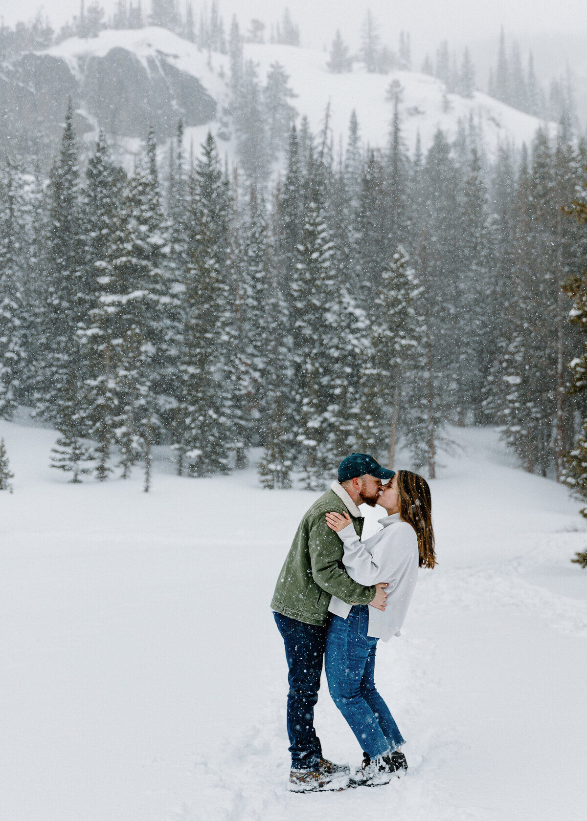 Ashlynn Shelby Photography_Rock Mountain National Park Engagement Shoot_ Dream Lake Engagement Shoot-16