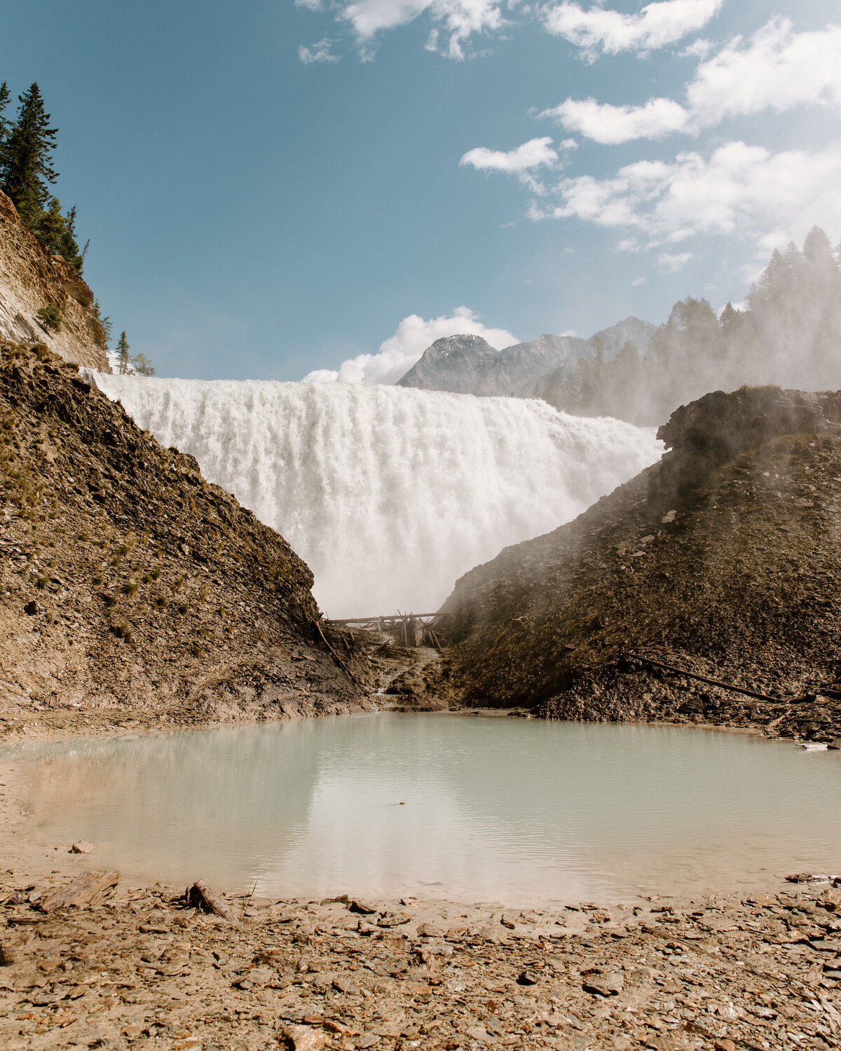 wapta_falls_canadian_rockies