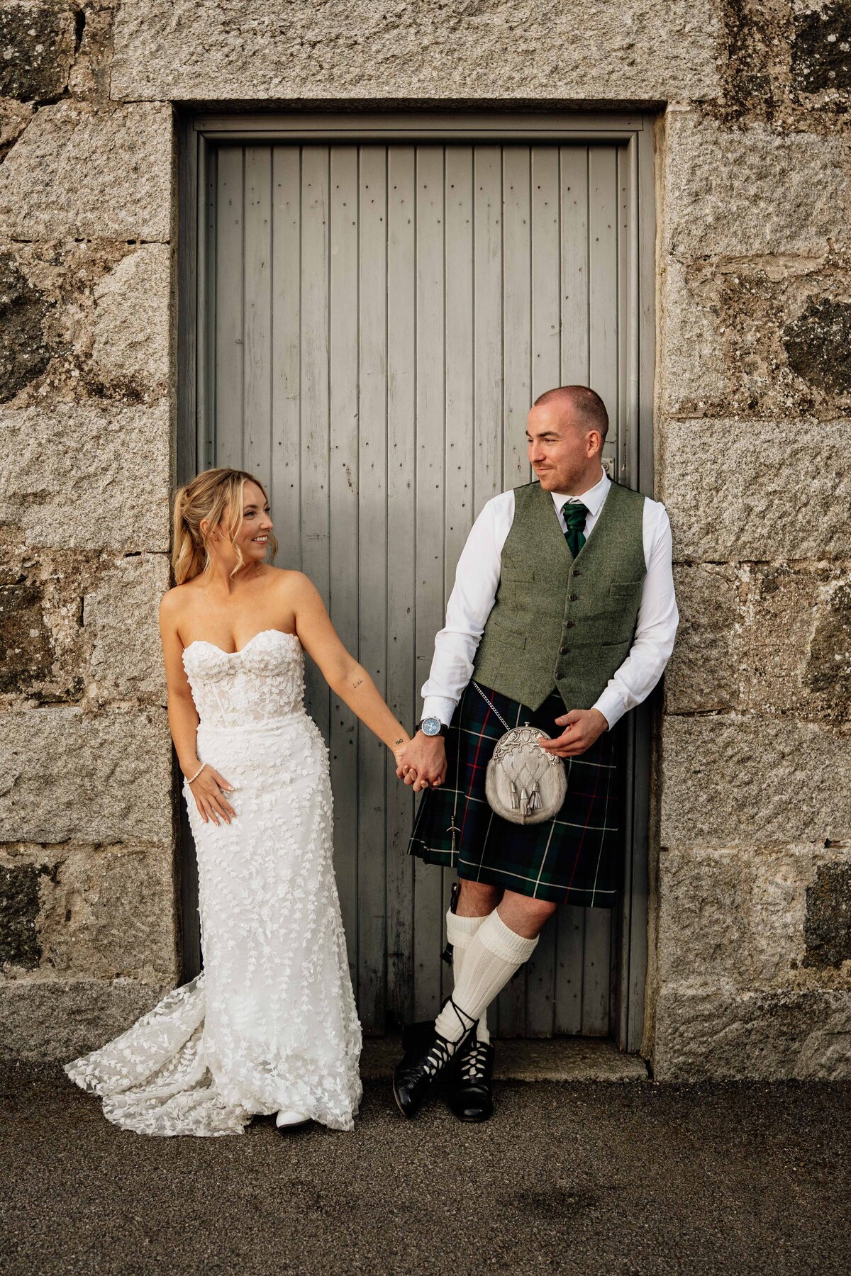 Aberdeen Barra Barn Castle Wedding Photographer 14