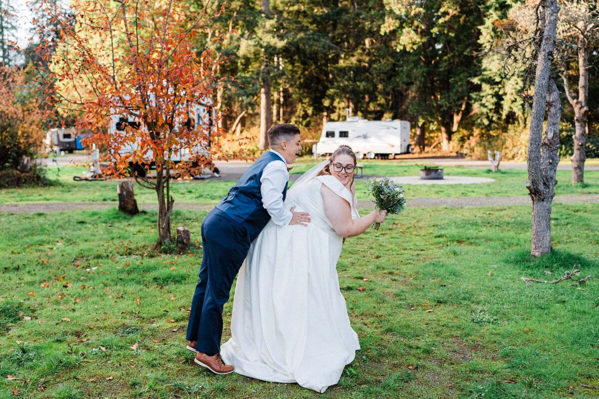 eloping LGBTQ couple twerking
