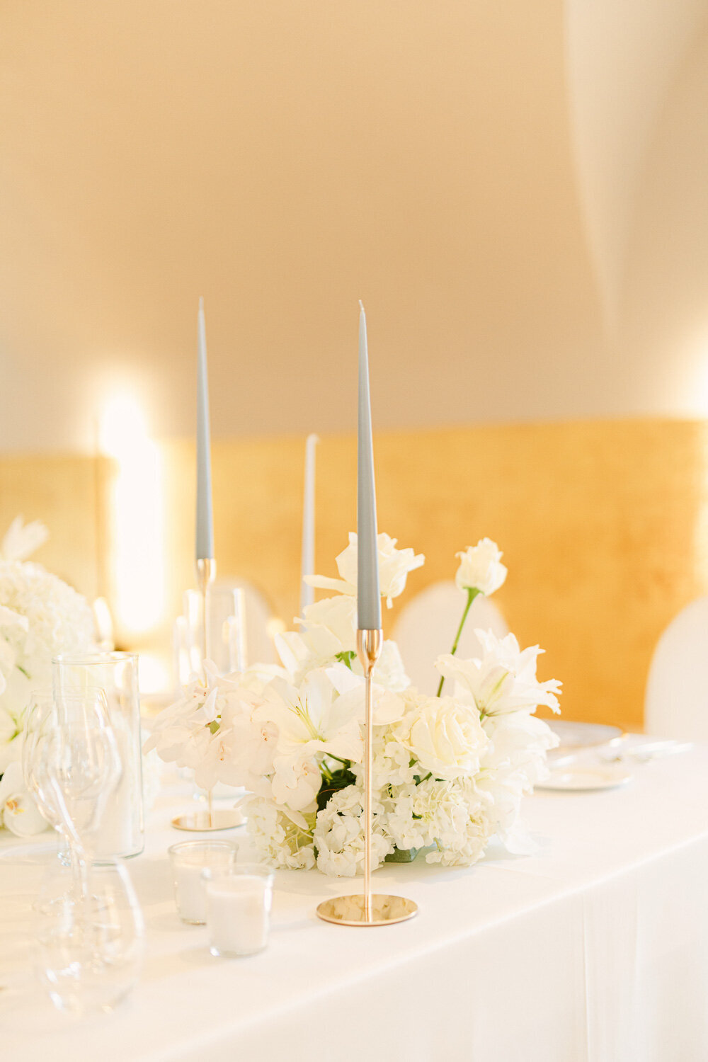 winter wedding reception table