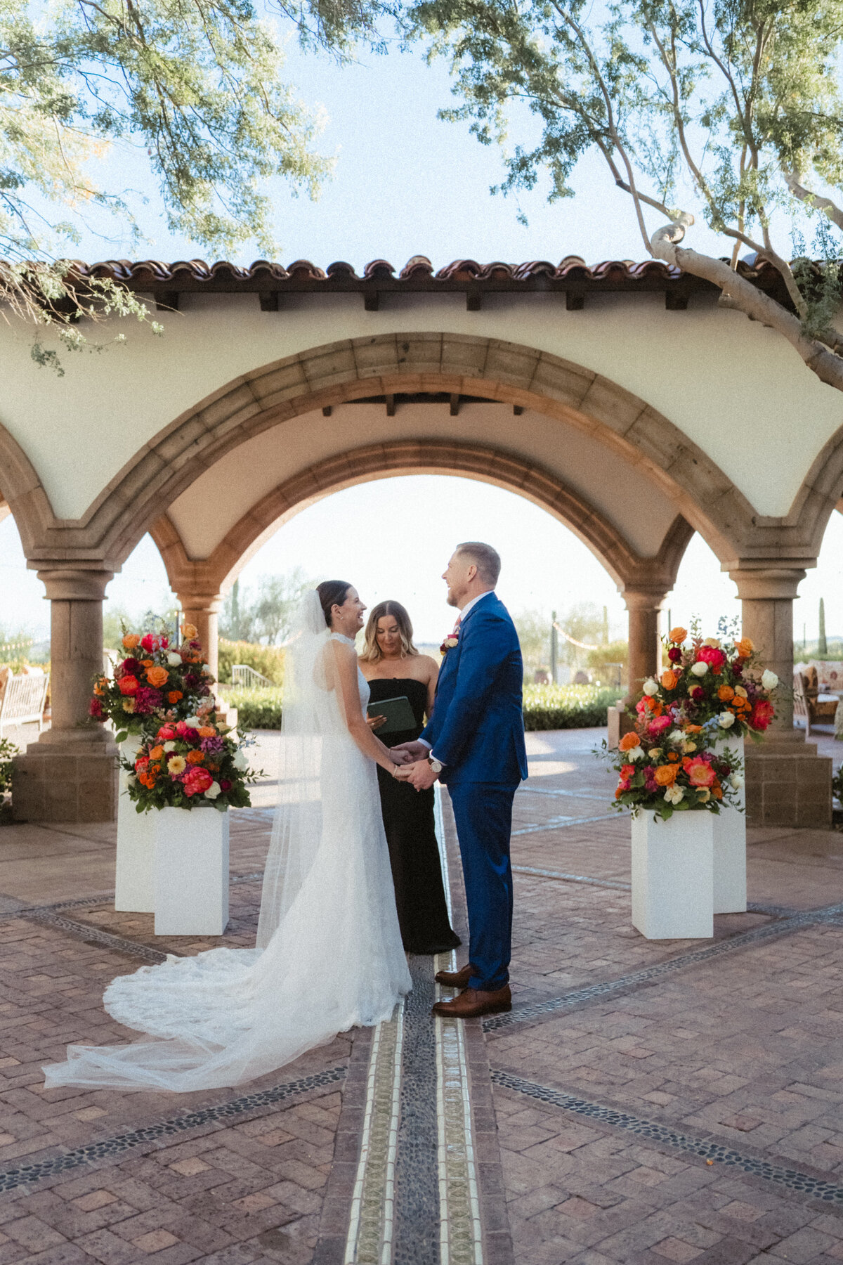 Sarah & Steven Wedding Sneak Peeks-73